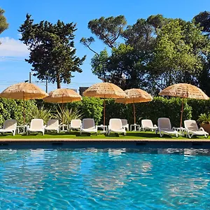 4* Hotell Luxotel