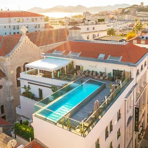 Five Seas By Inwood Cannes